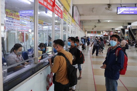 Kiến nghị cho xe khách, máy bay chở đủ số ghế, không ngồi giãn cách - Ảnh 1. Kiến nghị cho xe khách, máy bay chở đủ số ghế, không ngồi giãn cách - Ảnh 1.