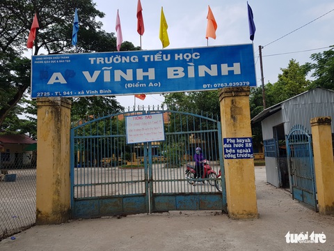 2 trò từ Campuchia trở về học, cách ly 58 học sinh và thầy cô giáo - Ảnh 1. 2 trò từ Campuchia trở về học, cách ly 58 học sinh và thầy cô giáo - Ảnh 1.