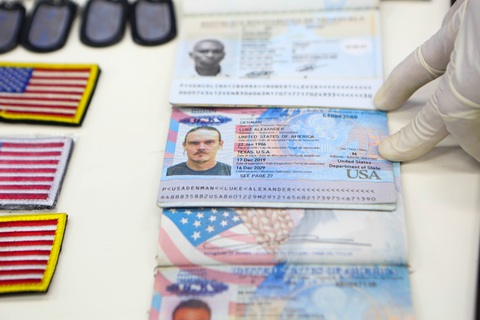Ông Trump nói Chính phủ Mỹ không liên quan đến vụ xâm nhập Venezuela - Ảnh 1. Ông Trump nói Chính phủ Mỹ không liên quan đến vụ xâm nhập Venezuela - Ảnh 1.