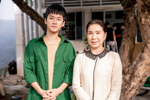 Lam Trường, Tóc Tiên, Erik ngợi ca Việt Nam tử tế - Ảnh 3. Lam Trường, Tóc Tiên, Erik ngợi ca Việt Nam tử tế - Ảnh 3.