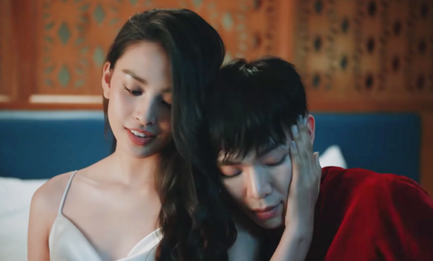 Erik ra MV về tình yêu không bền của người nổi tiếng: Em không sai, chúng ta sai - Ảnh 2. Erik ra MV về tình yêu không bền của người nổi tiếng: Em không sai, chúng ta sai - Ảnh 2.