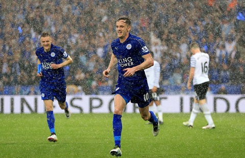 Ngày này năm xưa: Leicester City lên ngôi vô địch Premier League - Ảnh 7. Ngày này năm xưa: Leicester City lên ngôi vô địch Premier League - Ảnh 7.