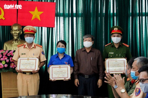 Khen thưởng đột xuất 3 đơn vị có thành tích tốt trong việc chống ‘đinh tặc’ - Ảnh 2. Khen thưởng đột xuất 3 đơn vị có thành tích tốt trong việc chống ‘đinh tặc’ - Ảnh 2.