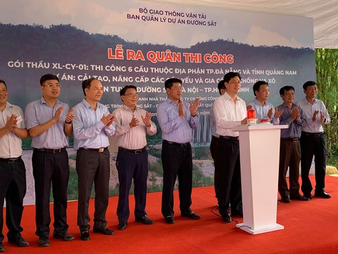 Cải tạo, nâng cấp 129 cầu đường sắt yếu trên toàn tuyến Bắc - Nam - Ảnh 1. Cải tạo, nâng cấp 129 cầu đường sắt yếu trên toàn tuyến Bắc - Nam - Ảnh 1.