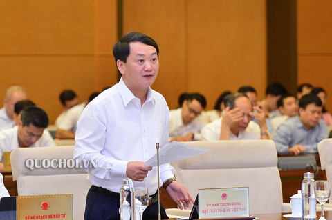 Cử tri lên án việc trục lợi mua sắm thiết bị y tế, đề nghị xử lý nghiêm - Ảnh 1. Cử tri lên án việc trục lợi mua sắm thiết bị y tế, đề nghị xử lý nghiêm - Ảnh 1.