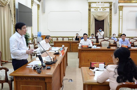 Lãnh đạo TP.HCM hứa 5 tháng tới sẽ phục hồi hoạt động sản xuất, kinh doanh - Ảnh 2. Lãnh đạo TP.HCM hứa 5 tháng tới sẽ phục hồi hoạt động sản xuất, kinh doanh - Ảnh 2.