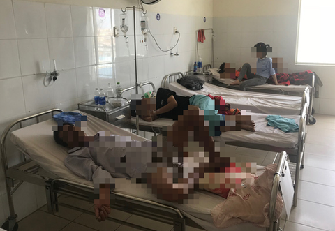 Hơn 130 người ở Đà Nẵng ngộ độc sau khi ăn đồ chay mua ngoài chợ - Ảnh 2. Hơn 130 người ở Đà Nẵng ngộ độc sau khi ăn đồ chay mua ngoài chợ - Ảnh 2.