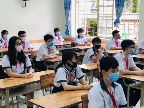 TP.HCM học cả thứ bảy và cả sáng - chiều: Trường nói không hiểu ý văn bản - Ảnh 1. TP.HCM học cả thứ bảy và cả sáng - chiều: Trường nói không hiểu ý văn bản - Ảnh 1.