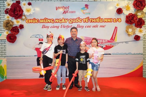 Vietjet cùng dự án Bay lên những ước mơ ươm mầm tình yêu nghệ thuật - Ảnh 4. Vietjet cùng dự án Bay lên những ước mơ ươm mầm tình yêu nghệ thuật - Ảnh 4.