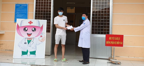 Việt Nam sắp vào giai đoạn không còn bệnh nhân COVID-19 - Ảnh 1. Việt Nam sắp vào giai đoạn không còn bệnh nhân COVID-19 - Ảnh 1.