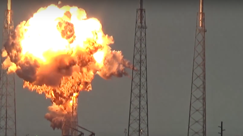 Hành trình từ 1% thành công đến cột mốc lịch sử của SpaceX - Ảnh 5. Hành trình từ 1% thành công đến cột mốc lịch sử của SpaceX - Ảnh 5.