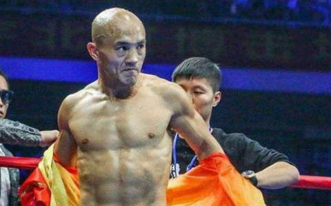 Đệ nhất cao thủ thiếu lâm Yilong muốn thách đấu Mike Tyson - Ảnh 1. Đệ nhất cao thủ thiếu lâm Yilong muốn thách đấu Mike Tyson - Ảnh 1.