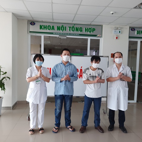Phi công người Anh đã chính thức ngưng thở máy, không cần ghép phổi - Ảnh 1. Phi công người Anh đã chính thức ngưng thở máy, không cần ghép phổi - Ảnh 1.