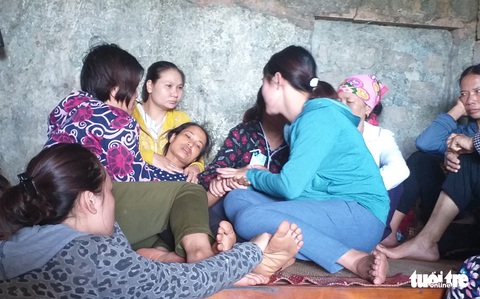 Có thể khi thấy bé 5 tuổi chết, nghi phạm mang bé xuống bờ suối phi tang - Ảnh 1. Có thể khi thấy bé 5 tuổi chết, nghi phạm mang bé xuống bờ suối phi tang - Ảnh 1.