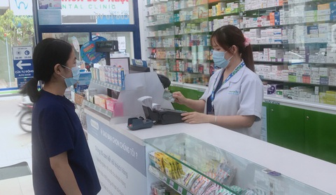 Tiểu thương chợ Sài Gòn tậu máy POS cà thẻ, xài ví điện tử - Ảnh 6. Tiểu thương chợ Sài Gòn tậu máy POS cà thẻ, xài ví điện tử - Ảnh 6.