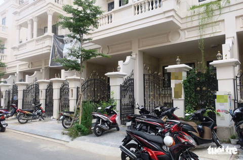 Đội nón, bịt mặt trộm đồng hồ Rolex, hột xoàn, tiền, vàng và... 12 hộp yến sào - Ảnh 1. Đội nón, bịt mặt trộm đồng hồ Rolex, hột xoàn, tiền, vàng và... 12 hộp yến sào - Ảnh 1.