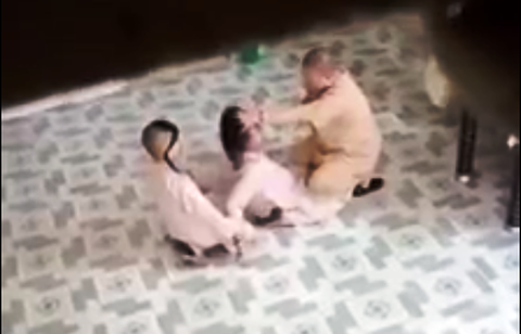 Sự thật sau video ‘sư cô hành hạ trẻ em’ ở quận 4 - Ảnh 2. Sự thật sau video ‘sư cô hành hạ trẻ em’ ở quận 4 - Ảnh 2.