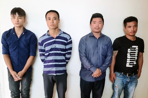 Bắt nhóm 4 người cho vay nặng lãi, xiết nợ nhà đất người dân- Ảnh 1. Bắt nhóm 4 người cho vay nặng lãi, xiết nợ nhà đất người dân- Ảnh 1.