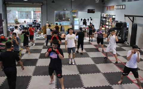 Tay đấm Trương Đình Hoàng - điều chưa kể - Kỳ cuối: Rèn luyện tay đấm tương lai - Ảnh 3. Tay đấm Trương Đình Hoàng - điều chưa kể - Kỳ cuối: Rèn luyện tay đấm tương lai - Ảnh 3.