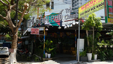 Trục lợi đất vàng từ cổ phần hóa - Ảnh 1. Trục lợi đất vàng từ cổ phần hóa - Ảnh 1.