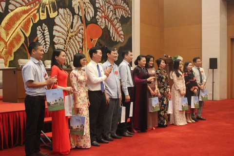 Chủ tịch Quốc hội: Báo chí là cầu nối quan trọng để Quốc hội gần dân - Ảnh 2. Chủ tịch Quốc hội: Báo chí là cầu nối quan trọng để Quốc hội gần dân - Ảnh 2.