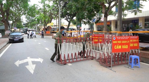 Phi công người Anh có thể cai máy thở sớm hơn dự tính, không cần ghép phổi - Ảnh 1. Phi công người Anh có thể cai máy thở sớm hơn dự tính, không cần ghép phổi - Ảnh 1.