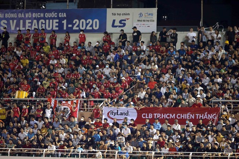 CLB Sài Gòn giành chiến thắng trong trận derby nóng bỏng trên sân Thống Nhất - Ảnh 1. CLB Sài Gòn giành chiến thắng trong trận derby nóng bỏng trên sân Thống Nhất - Ảnh 1.