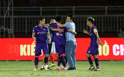 CLB Sài Gòn giành chiến thắng trong trận derby nóng bỏng trên sân Thống Nhất - Ảnh 5. CLB Sài Gòn giành chiến thắng trong trận derby nóng bỏng trên sân Thống Nhất - Ảnh 5.