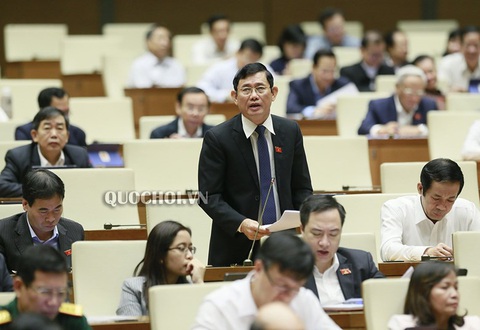 Người dân tộc đang thưa vắng dần những bộ quần áo truyền thống - Ảnh 1. Người dân tộc đang thưa vắng dần những bộ quần áo truyền thống - Ảnh 1.