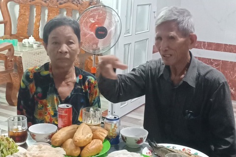 Ngỡ đã chết 50 năm trước, người em gái bất ngờ tìm về đoàn tụ cùng gia đình - Ảnh 2. Ngỡ đã chết 50 năm trước, người em gái bất ngờ tìm về đoàn tụ cùng gia đình - Ảnh 2.
