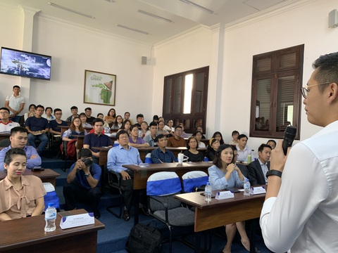 Đại học đầu tiên ở TP.HCM cho sinh viên nghỉ học từ ngày 3-8 để chống dịch - Ảnh 1. Đại học đầu tiên ở TP.HCM cho sinh viên nghỉ học từ ngày 3-8 để chống dịch - Ảnh 1.