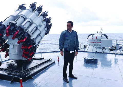 Quả bom ngoại giao của Indonesia về đường lưỡi bò trên Biển Đông - Ảnh 1. Quả bom ngoại giao của Indonesia về đường lưỡi bò trên Biển Đông - Ảnh 1.