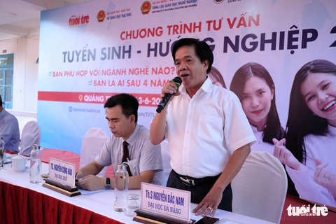 Tư vấn tuyển sinh - hướng nghiệp lần đầu đến Quảng Trị - Ảnh 9. Tư vấn tuyển sinh - hướng nghiệp lần đầu đến Quảng Trị - Ảnh 9.