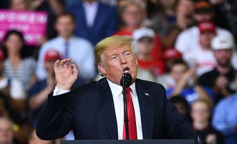 Ông Trump nói sẽ rời Nhà Trắng trong hòa bình nếu thua ông Biden - Ảnh 1. Ông Trump nói sẽ rời Nhà Trắng trong hòa bình nếu thua ông Biden - Ảnh 1.