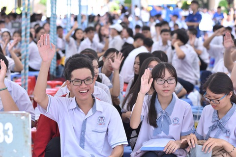 Sáng nay 13-6, mở màn chương trình tư vấn tuyển sinh - hướng nghiệp 2020 - Ảnh 8. Sáng nay 13-6, mở màn chương trình tư vấn tuyển sinh - hướng nghiệp 2020 - Ảnh 8.