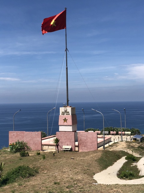 Ở Lý Sơn, người ta dùng tình đón nhau - Ảnh 8. Ở Lý Sơn, người ta dùng tình đón nhau - Ảnh 8.