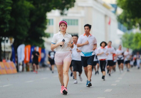Giải chạy bộ hưởng ứng ngày không tiền mặt 2020: Ngày đầu háo hức - Ảnh 11. Giải chạy bộ hưởng ứng ngày không tiền mặt 2020: Ngày đầu háo hức - Ảnh 11.