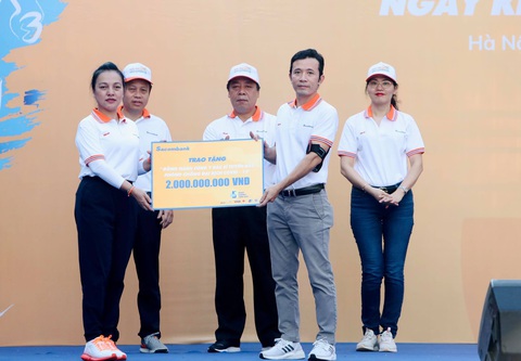 Giải chạy bộ hưởng ứng ngày không tiền mặt 2020: Ngày đầu háo hức - Ảnh 1. Giải chạy bộ hưởng ứng ngày không tiền mặt 2020: Ngày đầu háo hức - Ảnh 1.