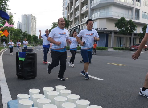 Giải chạy bộ hưởng ứng ngày không tiền mặt 2020: Ngày đầu háo hức - Ảnh 28. Giải chạy bộ hưởng ứng ngày không tiền mặt 2020: Ngày đầu háo hức - Ảnh 28.