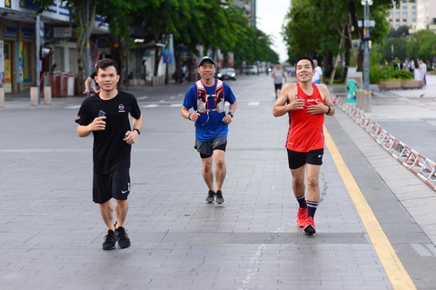 Hơn 20% số người người tham gia đã hoàn thành Giải chạy bộ hưởng ứng Ngày không tiền mặt 2020 - Ảnh 1. Hơn 20% số người người tham gia đã hoàn thành Giải chạy bộ hưởng ứng Ngày không tiền mặt 2020 - Ảnh 1.