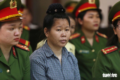 Hoãn phiên phúc thẩm xét kháng cáo của mẹ nữ sinh giao gà - Ảnh 2. Hoãn phiên phúc thẩm xét kháng cáo của mẹ nữ sinh giao gà - Ảnh 2.