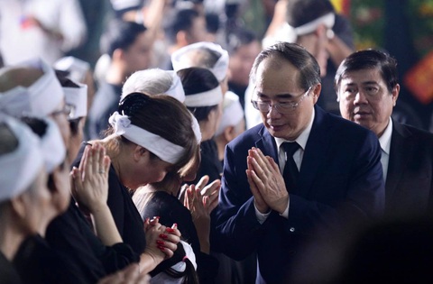 Lãnh đạo Đảng, Nhà nước viếng người thầy của những nhà tình báo huyền thoại Trần Quốc Hương - Ảnh 4. Lãnh đạo Đảng, Nhà nước viếng người thầy của những nhà tình báo huyền thoại Trần Quốc Hương - Ảnh 4.