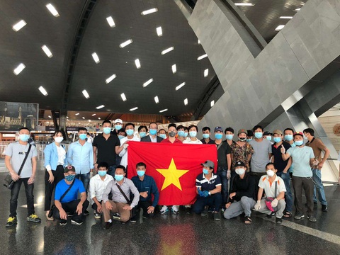 266 công dân Việt Nam từ Kuwait, Qatar, Ai Cập về nước - Ảnh 2. 266 công dân Việt Nam từ Kuwait, Qatar, Ai Cập về nước - Ảnh 2.