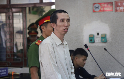 Phúc thẩm vụ nữ sinh giao gà, nữ bị cáo tóc bỗng bạc trắng sau vài tháng - Ảnh 4. Phúc thẩm vụ nữ sinh giao gà, nữ bị cáo tóc bỗng bạc trắng sau vài tháng - Ảnh 4.