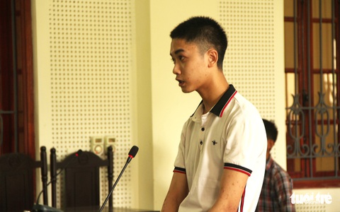 Đâm chết 2 người ép bạn mình uống rượu ốc rồi chặn đánh - Ảnh 1. Đâm chết 2 người ép bạn mình uống rượu ốc rồi chặn đánh - Ảnh 1.