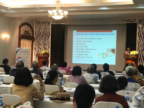 Một chế độ dinh dưỡng hợp lý không thể thiếu đối với bệnh nhân ung thư - Ảnh 1. Một chế độ dinh dưỡng hợp lý không thể thiếu đối với bệnh nhân ung thư - Ảnh 1.