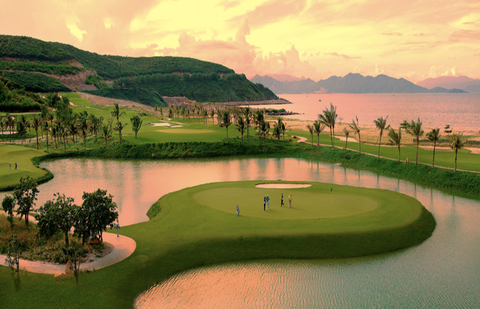 Phó thủ tướng phê duyệt đầu tư 3 sân golf với hơn 3.000 tỉ đồng - Ảnh 1. Phó thủ tướng phê duyệt đầu tư 3 sân golf với hơn 3.000 tỉ đồng - Ảnh 1.