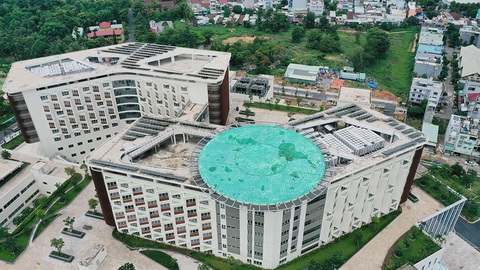 Hàng loạt bệnh viện xây bãi đáp, chuẩn bị cấp cứu bằng trực thăng - Ảnh 2. Hàng loạt bệnh viện xây bãi đáp, chuẩn bị cấp cứu bằng trực thăng - Ảnh 2.