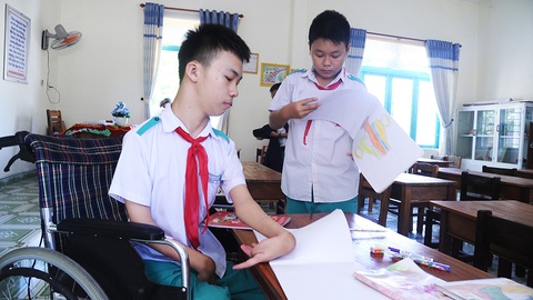 Mình là đôi chân, cánh tay của bạn - Ảnh 2. Mình là đôi chân, cánh tay của bạn - Ảnh 2.
