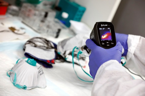 Israel giới thiệu khẩu trang diệt virus corona bằng nhiệt - Ảnh 5. Israel giới thiệu khẩu trang diệt virus corona bằng nhiệt - Ảnh 5.